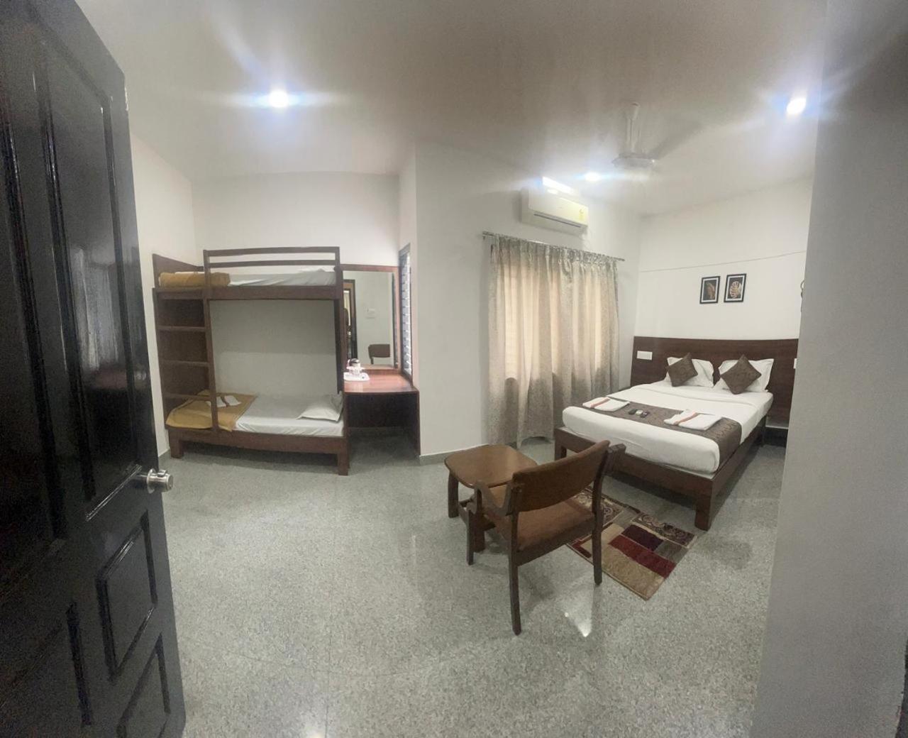 Hotel Queens Comfort Mysore Exterior foto