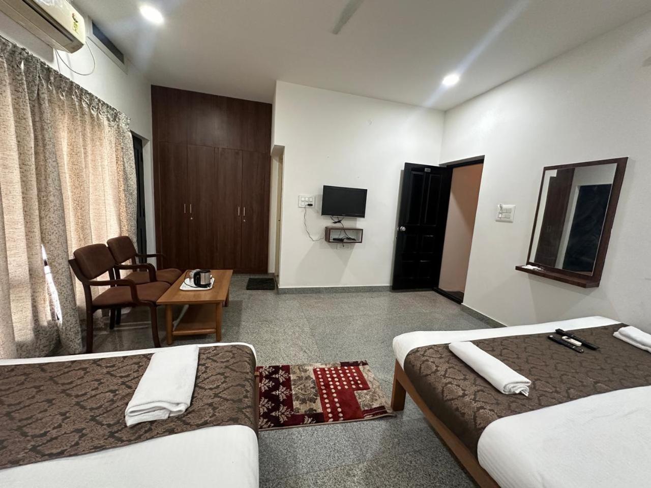 Hotel Queens Comfort Mysore Exterior foto